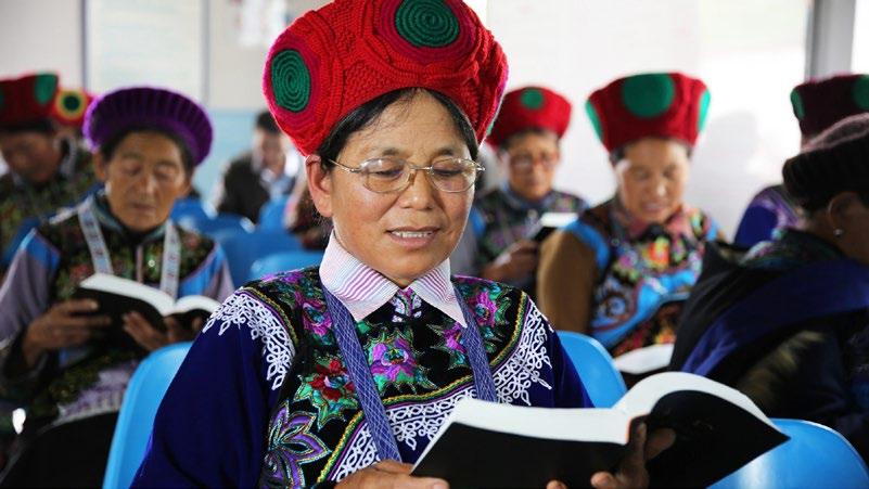 Dia 13 Raamatunkäännöstyötä vähemmistökielille Yunnanin maakunnan kristityistä 80 % kuuluu vähemmistöihin, joista osalla ei ole Raamattua omalla kielellään.
