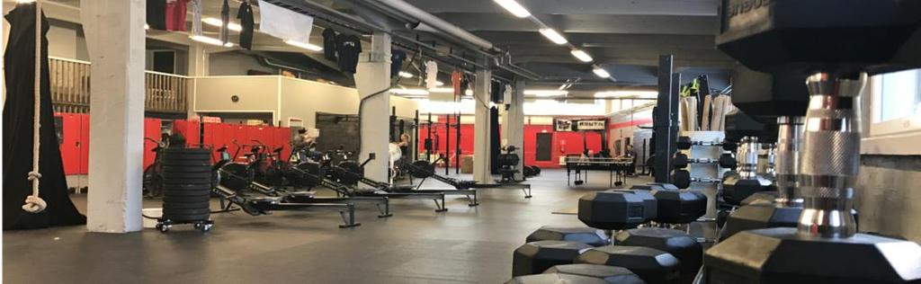 CROSSFIT LYHYESTI Crossfit on harjoittelumuoto, jossa tähdätään kehon kokonaisvaltaiseen kehitykseen. Yksittäisten lihasten harjoittamisen sijaan harjoitellaan liikkeitä ja liikkumista.