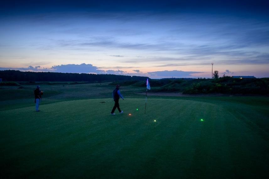 GORKI WHITE NIGHTS 24 HRSGolf Tournament on kansainvälinen golfmarathoni, todellinen