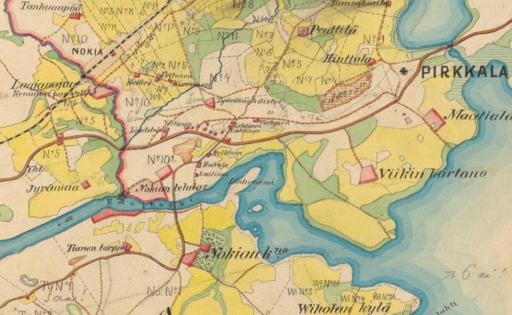 valmistuivat. Rautatietä jatkettiin vuonna 1911 Nokianvirran rantaa pitkin Pyhäjärvelle saakka.