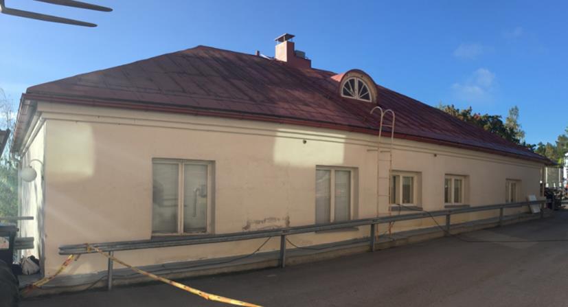 3.2 Sauna Vuonna 1939 rakennettu sauna on toiminut viime vuodet tehtaan koulutuspaikkana, inventointihetkellä rakennus on työmaakonttorina.