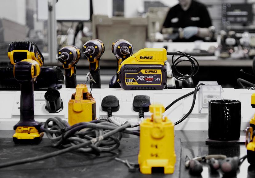 www.2helpu.com TAKUU JA HUOLTO Voimassa olevat DEWALTin eurooppalaiset säännöt ja ehdot DEWALT PL 47, 00521 HELSINKI Puh.