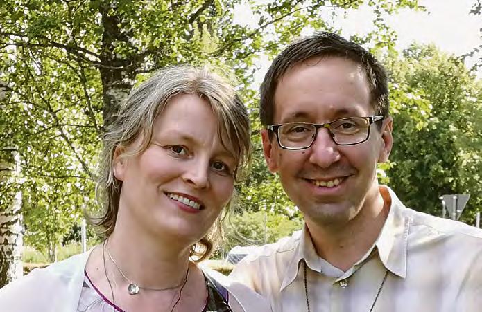 haastavissa elämäntilanteissa. Tukipari on vierellä kulkija, jonka tärkeimpiä tehtäviä ovat kuunteleminen, rohkaiseminen ja toivon herättäminen.