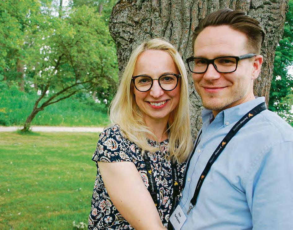 6 Avec 1/2019 Avec 1/2019 7 Teksti ja kuvat I SANNA TAKALA Gallup Aviopolis Mitä aviopariviikonloppu antaa? LAURA RINTA-JOUPPI & MIKKO MÄKI- ULLAKKO, ESPOO Naimisissa 5 vuotta, 1.