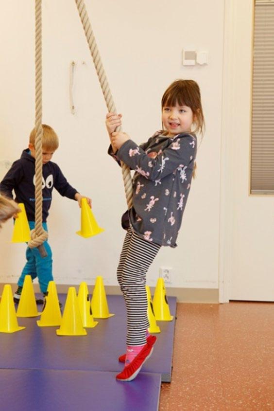 Rauhallinen kiireetön arki tukee lapsen hyvinvointia oppimista. Hyvä alku: Aloituskeskustelut käydään jokaisen perheen kanssa joko kotona tai päiväkodilla.