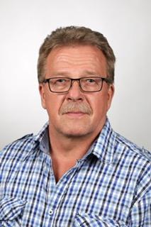 Curriculum Vitae 1/13 Jouni Tapani Rauhala Syntynyt vuonna 1955 Nykyinen toimi ProRakennuttajat Oy 2018 Aikaisemmat toimet 2014-2017 Ramboll CM Oy Projektinjohtaja 1999-2014 Pöyry CM Oy