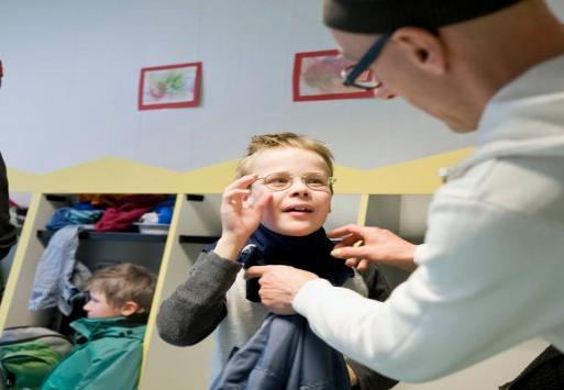 neuvola) Kohtaamispaikka: matalan kynnyksen vertaistuki ja palveluohjaus. Näille omat kriteerinsä mm.