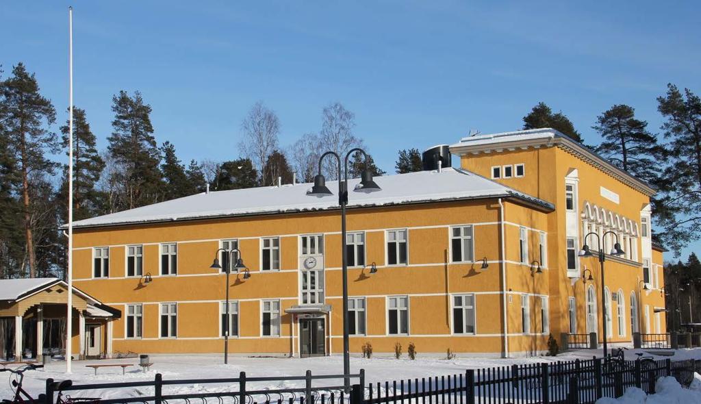 nuksessa oleskeli valkoisten esikunta ja vuonna 1922 rakennus ostettiin koulutoimen käyttöön.