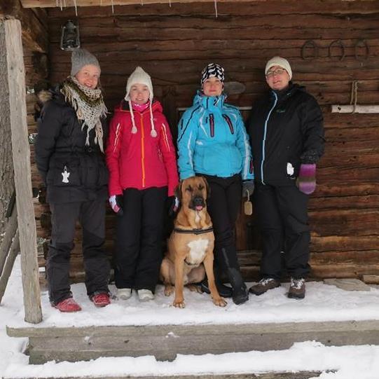 Perhepartio Jos perheessä on alle kouluikäisiä lapsia, joiden kanssa haluaisitte mukaan partioon, voi perhepartiotoiminta olla teidän juttu!