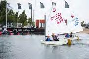 LAPSET JA NUORET Erilaisten messutapahtumien, seurojen kanssa tehtyjen kouluvierailujen sekä muiden lajiesittelytilaisuuksien lisäksi yhteistyö Vehon kanssa laajeni Mercedes-Benz Sailing Touriksi.