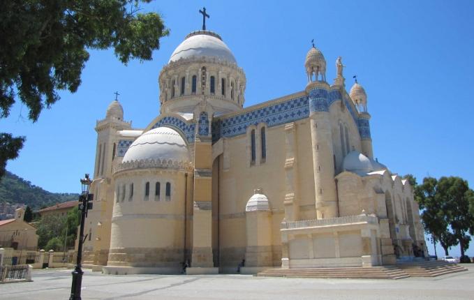fi Alger - Cherchell ja Tipasa - Tlemcen - Oran -