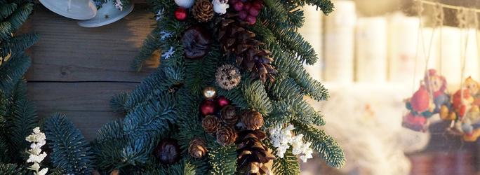 8.4.2019 Joulumarkkinat Tartto 4 pv Esittely Tartossa keskipisteenä on Raatihuone sekä sen eteen Raatihuoneentorille tuotavat perinteinen suuri joulukuusi ja sitä ympäröivän joulutorin helmi,