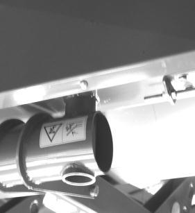 .7.1 /BA/Sonder ausstatung/easycut / AM M ähwer ke/querförderer/sicherheitsaufkl eber am Querför der er EasyCut 2800/3200 EU _Bil d @ 378\mod_1443607986981_71.