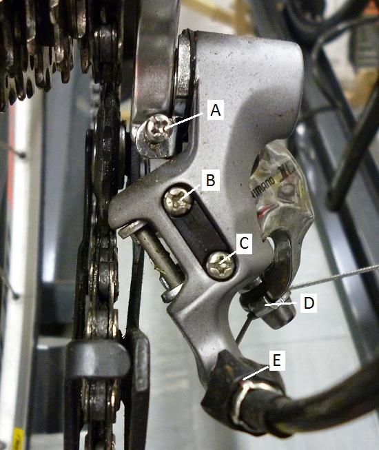 VAIHTEIDEN SÄÄTÖ, ULKOINEN VAIHDEJÄRJESTELMÄ Sinulla, joka olet ostanut EvoBike Sport-8 sähköpyörän, on ulkoinen vaihdejärjestelmä.