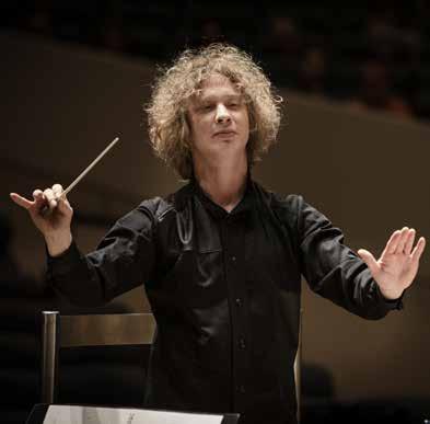 SANTTU-MATIAS ROUVALI Santtu-Matias Rouvalin ja Tampere Filharmonian yhteistyö käynnistyi vuonna 2013, jolloin Rouvalista tuli orkesterin ylikapellimestari ja taiteellinen johtaja.