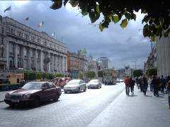 Dublinin kaupunkikierros & Vierailu Trinity college & jäähyväislounas Dublinin kaupunkikierroksella tutustutaan kaupungin historiaan ja vilkkaaseen nykypäivään.