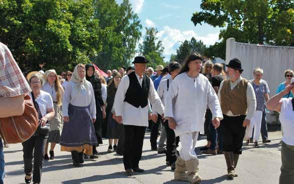 00 Asunta Ateljee ja Naapuri Parosperäntie 7 Avoinna yleisölle klo 12.00-18.00 Sointula, Museotie 1 Ruoveden Taideyhdistyksen teemanäyttely Metsä, maahiset ja loitsut. Avoinna klo 10.00-16.