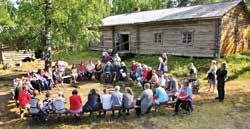6 tapahtumat Ruoveden kotiseutumuseon miljöö kutsuu vierailijoita Kotiseutumuseo avoinna 26.6. 11.8. ke-su klo 11.00 17.00 Museotie 2 Ryhmävaraukset p. 044 787 1388.