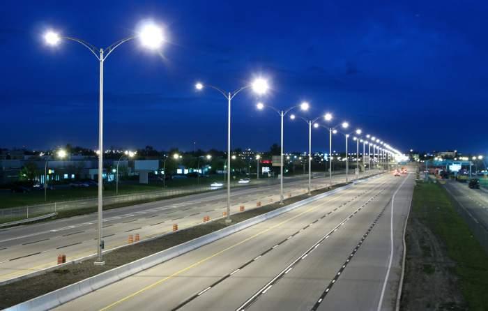 Led Katuvalaisin GEN2 230 VAC Voidaan asentaa pysty- tai vaakatolppaan 66mm halkaisijalla Laadukkaat ledit 100