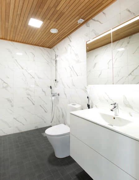 REFERENSSI IDO Glow 64, Design -malli on tyylikäs lattia-wc, joka on helppo pitää puhtaana. IDO Elegant -sarjan moderni muotokieli on minimalistinen ja ajaton.