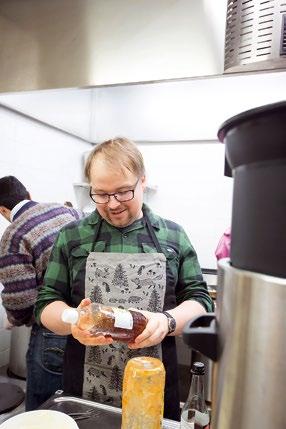 Kun turvapaikanhakijoiden aalto saapui, Erika ja Juhani tarttuivat toimeen.