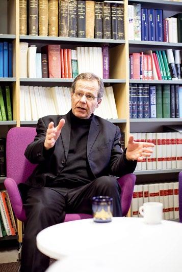Kirkossa saa haista vain puhdistusaine ja hiki, Valtonen sanoo pettyneenä.