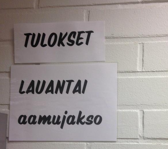 Kisoja edeltävänä iltana Kuljetetaan tekniikka hallille ja asennetaan