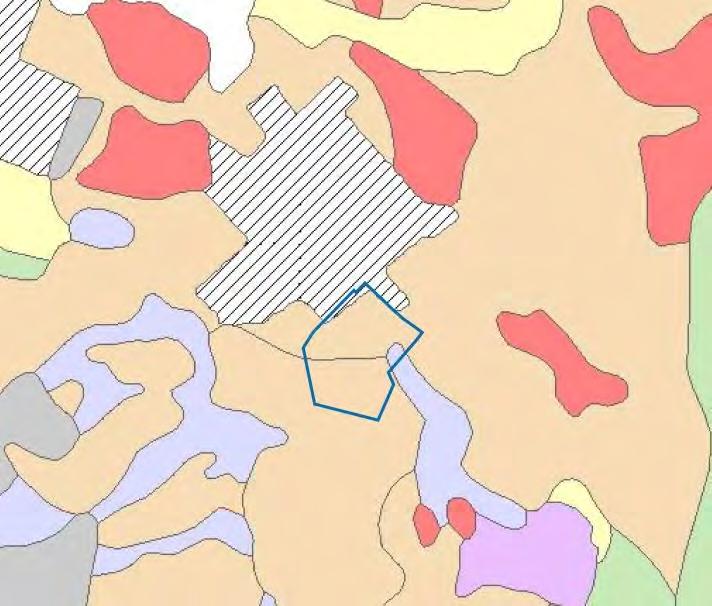 Pinnanmuodostus Suunnittelualueen maasto viettää loivasti lounaaseen. Suunnittelualueen korkein piste on alueen koilliskulmassa (+114 m) ja matalinta on suunnittelualueen lounaislaidalla (+108 m).