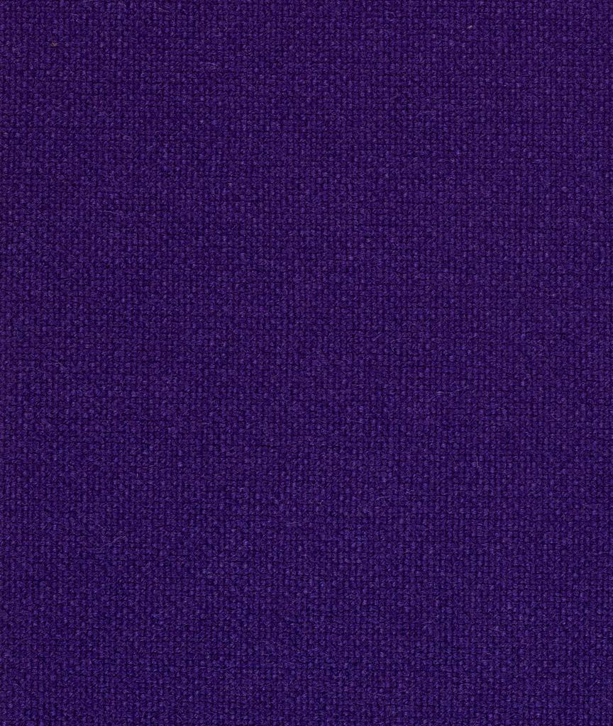VIOLETTI Kyseinen violetin sävy on monien kukkien, kuten harakankellon tai iiriksen väri ja siten viestittää katoavaisuudesta.