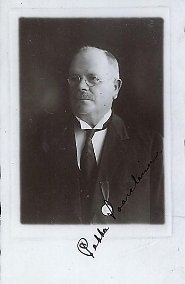 Kansanedustaja Petter Saarelainen Petter (Pekka) Saarelainen syntyi 18.8.1868 Kolilla ja kuoli 16.5.1933 Pielisjärvellä vanhainkodissa.
