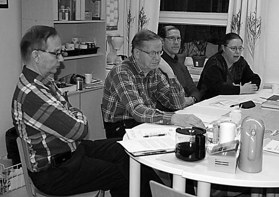Kovin usein ilmenee etuoikeutetuksi luokaksi muodostuneessa virkamiehistössä aivan vanhentuneita käsityksiä sen asemasta yhteiskunnassa.. Keskustelu virkamiesten olojen uudistamisesta 4.12.