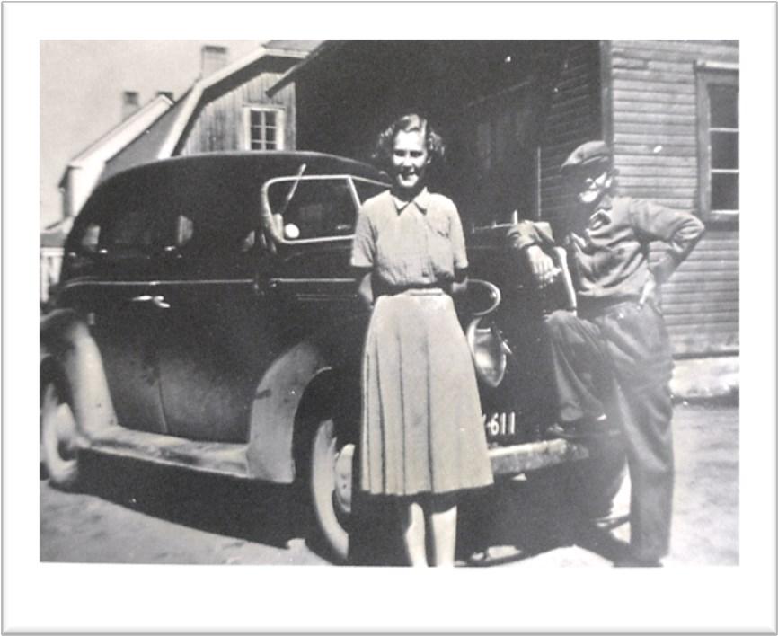 Eino Saarelaisen Tarinakirjan muistelmia 2 O li syksy 1949, kun sain ensilumien aikaan kyytitilauksen nimismies Kinnuselta Lapinlahden asemalle yöjunalle.