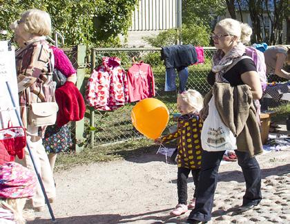 019 758 4088 Päivitys 2/2014 Kuvallinen ESIMIEHEN