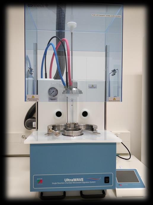 laboratorioissa) UltaWAWE - näytteenhajotusmikroaaltouuni SRC menetelmä,