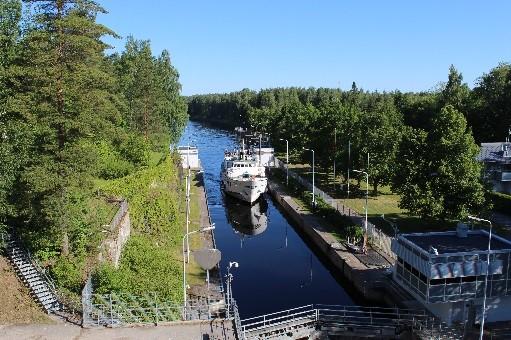 24.7. keskiviikko Aamiaisen nautittuamme klo 09:00 lähdemme opastetulle kaupunkikierrokselle.