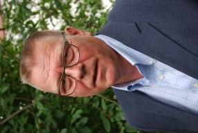 Nämä agroekologiset symbioosit tarjoavat mahdollisuuden uudistaa ruoan alkutuotanto, jatkojalostus sekä kuljetukset bio- ja kiertotalouden mittakaavaan paikallistetuiksi verkostoiksi.