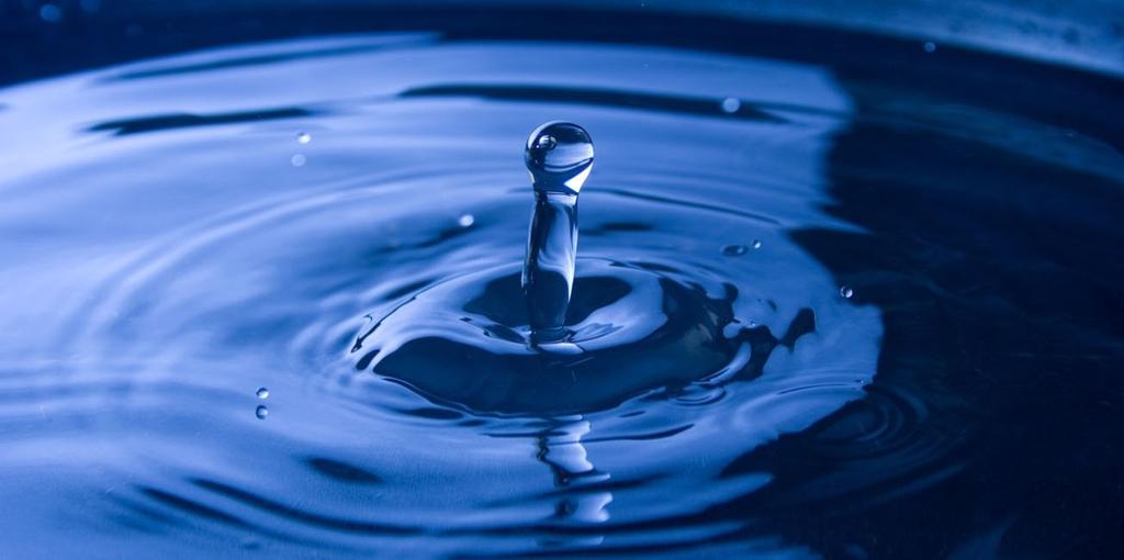 OPAS VESIHUOLTOTOIMINTOJEN YHDISTÄMISIIN Laissa on määritelty kunnalle vesihuollon järjestämis- ja kehittämisvastuu. Ei ole kuitenkaan määritelty millaisella organisaatiolla vesihuoltoa hoidetaan.