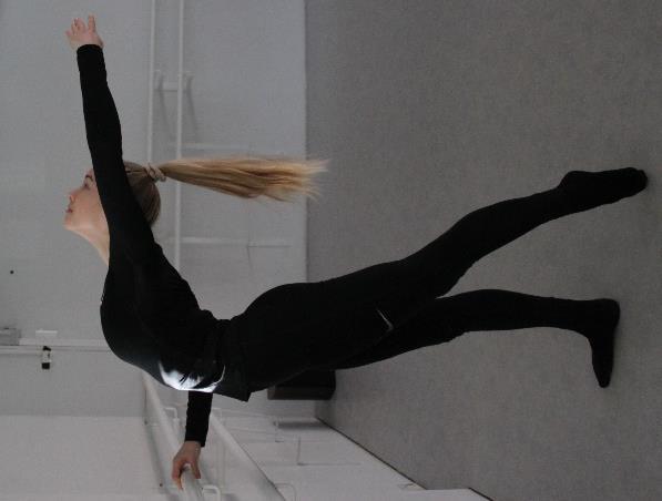 24 Myös rangan liikkeet kuuluvat osaksi baletin tekniikkaa. Ylävartalon taivutus, cambre, voi suuntautua eteen, sivulle sekä taakse.