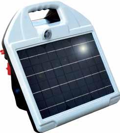 Aurinkopaneelin asennuslevy akkulaatikkoon Asennuslevy tarvitaan aurinkopaneelin pidikkeen kiinnittämiseksi paimeneen. Vakiona kannettavassa akkulaatikossa.