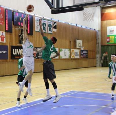 Gymnastrada -tapahtumassa kesäkuussa Turussa N.Y.T!-radalla liikkui useita satoja koululaisia. 4 Palloilusarjat (joukkuelajit) 4.