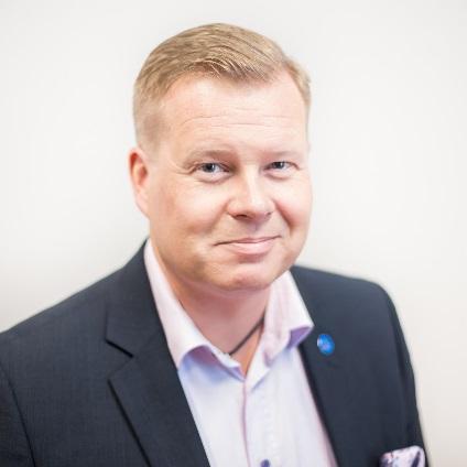 com HARRI OJALA Asiakkuusjohtaja,
