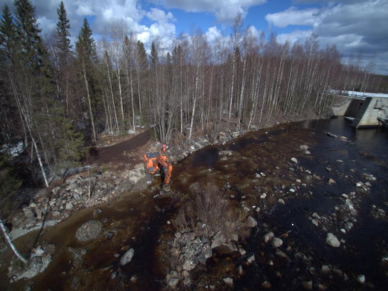 Vettä 6 m3/s kesällä ja 4 m3/s talvella Ala-Koitajoelle kutu- ja