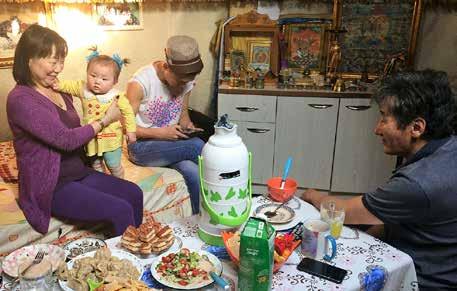 Koska koko kirkko on Mongoliassa varsin nuori, kristittyihin perheisiin syntyneet lapset ovat nyt keskimäärin 20 vuotta nuorempia kuin käännynnäiset kristityt.