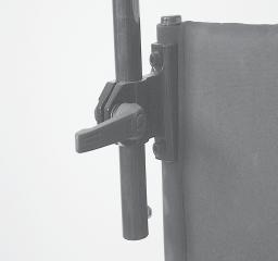 TYÖNTÖKAHVAT Korkeudeltaan säädettäviä työntökahvoja voidaan säätää portaattomasti noin 150 mm ja niiden ulosvetäminen on estetty [1].
