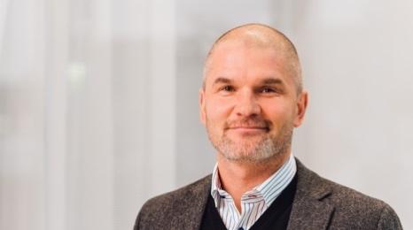 Partners Oy; johtotehtävät, Sonera Oy; hallituksen puheenjohtaja, Func Food Group Oy Hallituksen jäsenyyden alkamisaika: 2015 Yhtiöstä riippumaton jäsen