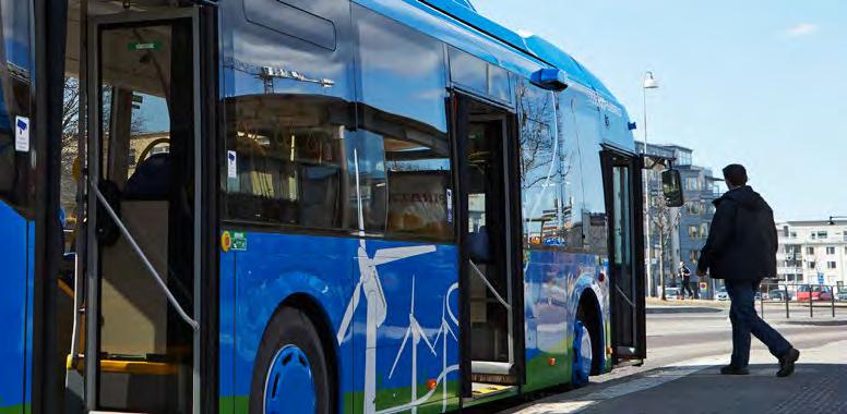 ASIAKKAIDEN KERTOMAA 17 Luotettavaksi todettu Volvo 7900 Electric Hybrid on uudenlainen tuotelaajennus Volvon tarjonnassa.