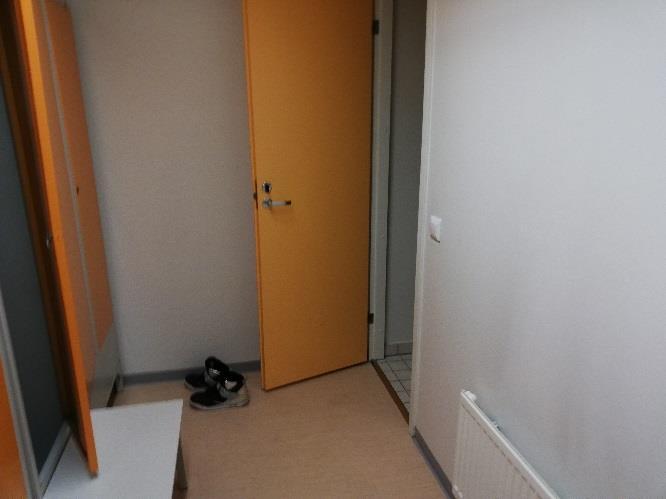 Arviointi ja toimenpide-esitykset Rakenteen toteutuksen ja kunnon perusteella yläpohjarakenteille ei kohdistu välittömiä korjaustarpeita.