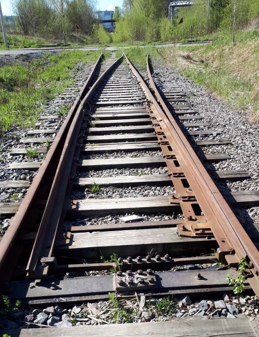 0 3.3 Vaihteiden ja liikenteenohjauslaitteiden purku Lohja-Lohjanjärvi rataosuudella on neljä YV43-300-1:9,514 tyyppistä sekä yksi YV43-05- 1:9,514