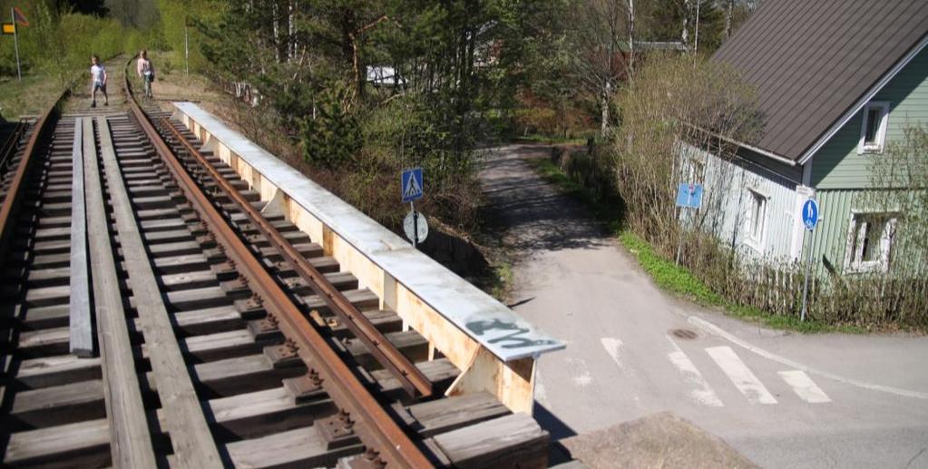4 Hankkeen vaikutukset Hankkeen välittömät vaikutukset kohdistuvat vain kapealle alueelle rata-alueen molemmin puolin.