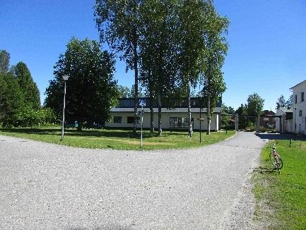 1 Alueen yleiskuvaus Kaavoitettava alue sijoittuu Laihian keskustaan Laihiantien ja Kirkkotien väliselle alueelle. Kuva 2.